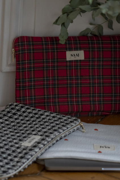MIRA RED TARTAN POUCH