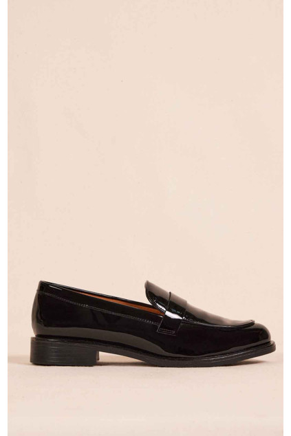 BLACK AMBER PATENT LOAFERS