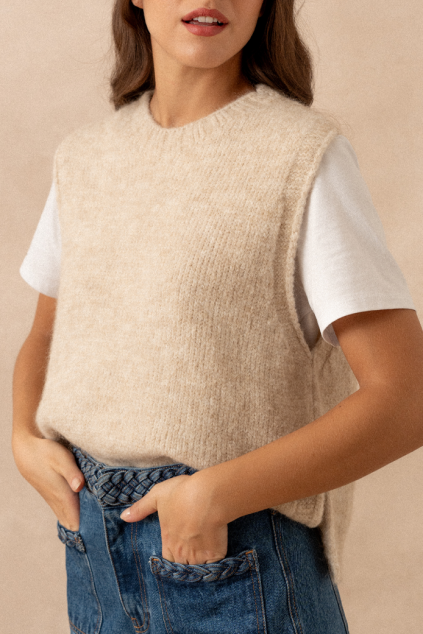 BEIGE BOB SWEATER