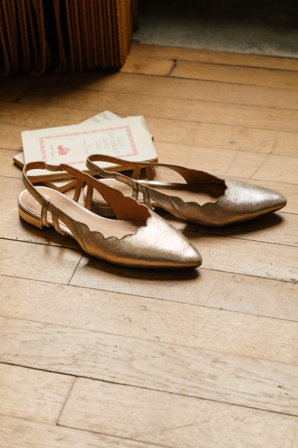 SLINGBACKS ALAÏA DORÉ