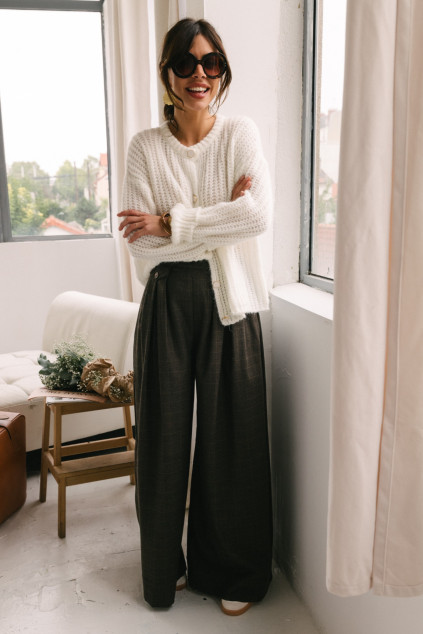 LUCIE WHITE PULLOVER