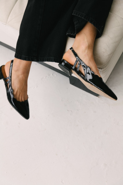 ALAÏA BLACK SLINGBACKS