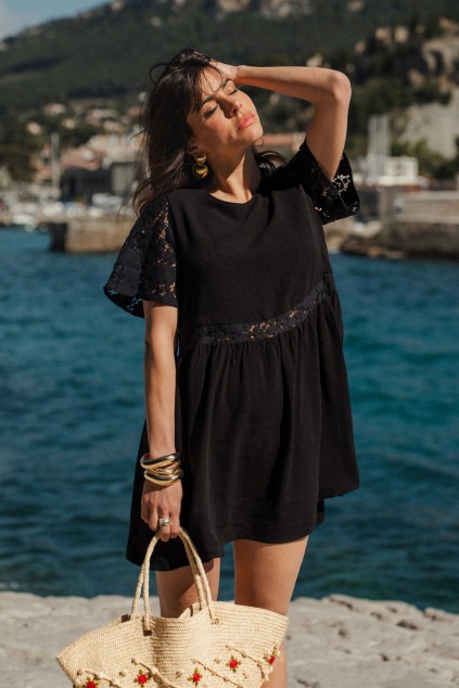 ROBE ROYAL DENTELLE NOIRE