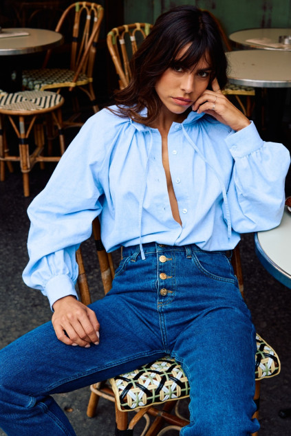 BERFINA CHAMBRAY BLUE BLOUSE
